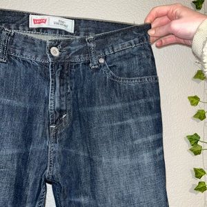 Levi’s Womens 514 Straight Jeans